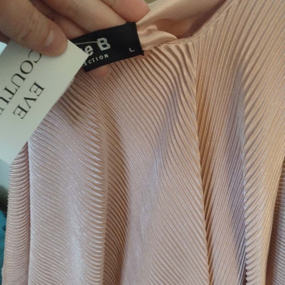 Never worn eve couture